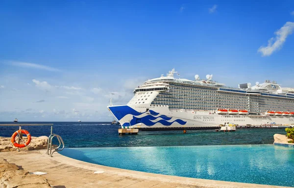 Willemstad Curacao Abril 2018 Vista Desde Piscina Infinita Crucero Royal — Foto de Stock