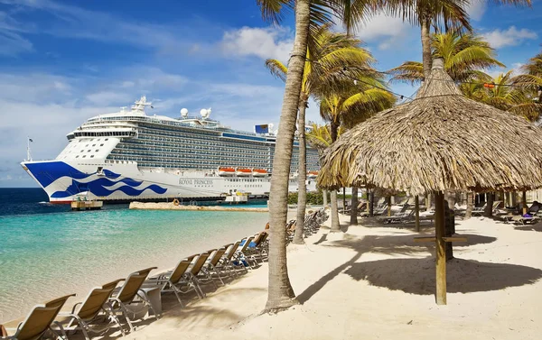 Willemstad Curacao Aprile 2018 Vista Dalla Spiaggia Tropicale Sulla Nave — Foto Stock