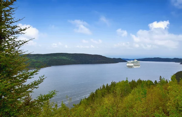 Panoramiczny Widok Rzekę Saguenay Parku Narodowego Saguenay Fjord Quebec Kanada — Zdjęcie stockowe
