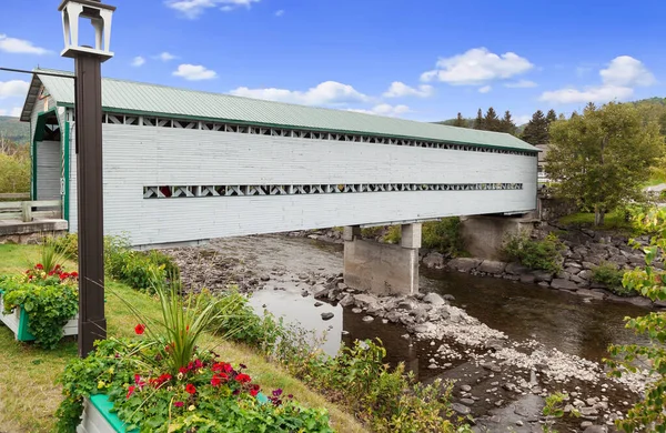 Fedett Híd Pont Faubourg Anse Saint Jean Faluban Quebec Kanada Jogdíjmentes Stock Fotók