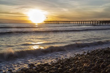 Ventrua Beach California muhteşem bir günbatımı