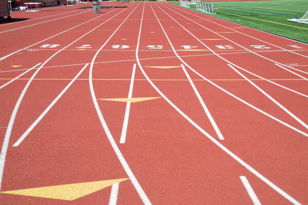 Трак для бегунов на стадионе