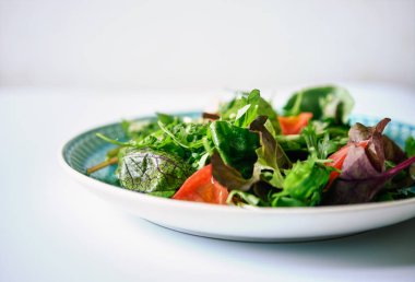 karışık salata domates ile