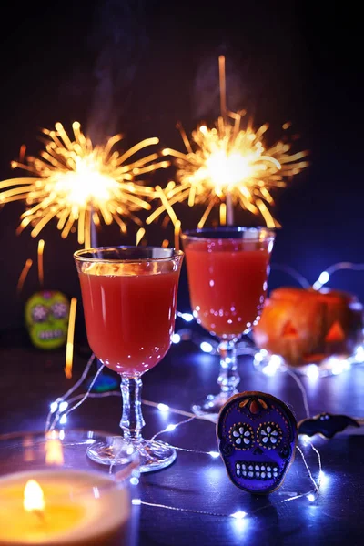 Cocktailglas på halloween — Stockfoto