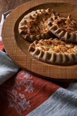 geleneksel Karelya pies  