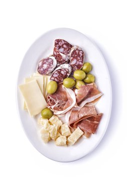 soğuk et ve peynir bir plaka üzerinde