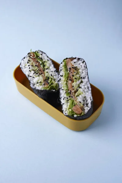 Sushi sandwich onigarizu with salnom — Stock Photo, Image