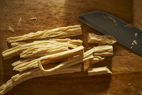 Cocinar la piel de tofu —  Fotos de Stock