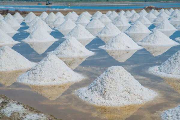 Haufen Von Meersalz Ursprünglichen Salzprodukten Bauernhof Aus Natürlichen Meersalzwasser Vorbereitung — Stockfoto