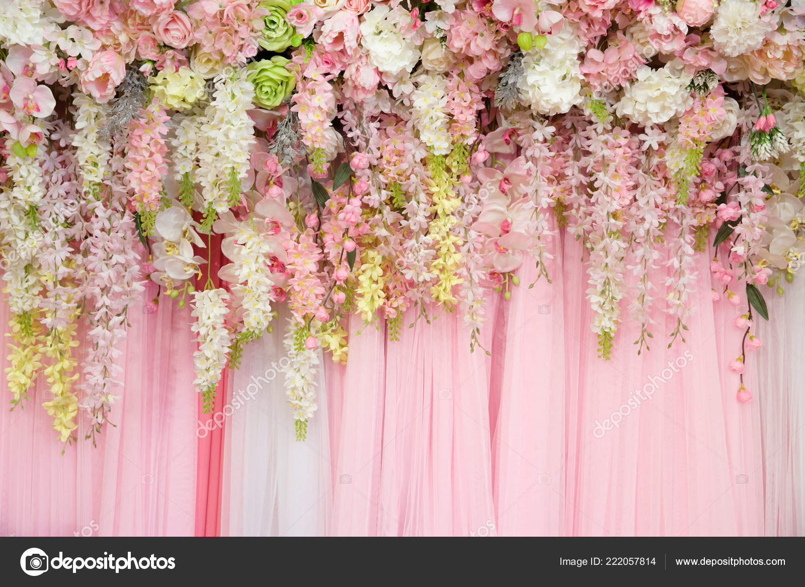 Mix Beautiful Flowers Background Wedding Ceremony Scene Decoration Stock  Photo by ©happystock 222057814