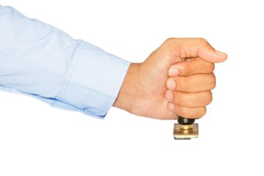 Yan görünümü alt el eski lastik damgası tutarak izole beyaz, iş kavramı