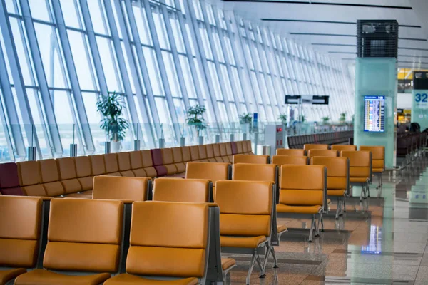 Passagiersstoel Vertreklounge Voor Zie Vliegtuig Uitzicht Vanaf Luchthaventerminal — Stockfoto