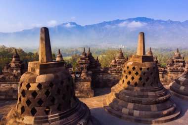 Borobudur Tapınağı'nda gün zaman, Yogyakarta, Java, Endonezya.