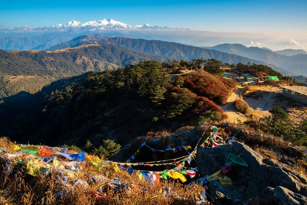 Bandera Tibetana Oración Lung Kangchenjunga Vista Alta Cordillera Desde Sandakphu —  Fotos de Stock