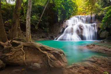 Tayland, şelale denilen Huay veya Huai mae khamin Kanchan içinde