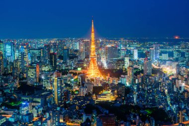 Tokyo Kulesi gece zaman, geniş açılı görünüş, Japonya. 