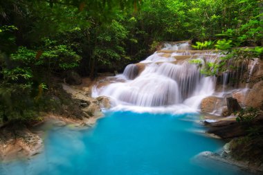 Erawan şelale Tayland Kanchanaburi Provience bulun