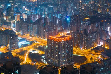 Sky 100 gözlem güvertesinden Hong Kong silüeti görünümü,