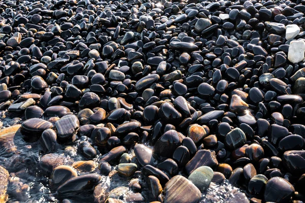 Маленький красивый камешек вокруг пляжа — стоковое фото