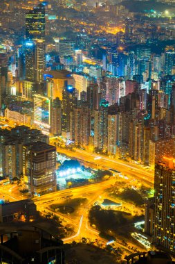 Sky 100 gözlem güvertesinden Hong Kong silüeti görünümü,