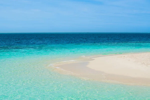 Καμπύλη Φόντο Παραλία Και Πανέμορφο Χρώμα Νερά Στη Φύση — Φωτογραφία Αρχείου