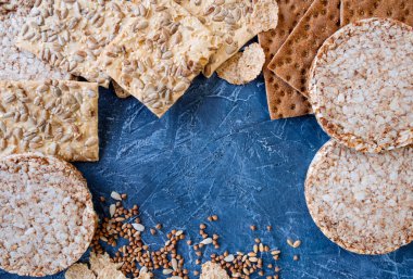 yararlı diyet, gevrek ekmek, gevreği, karabuğday, sunf ile çerezleri