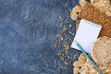 yararlı diyet, gevrek ekmek, gevreği, karabuğday, sunf ile çerezleri