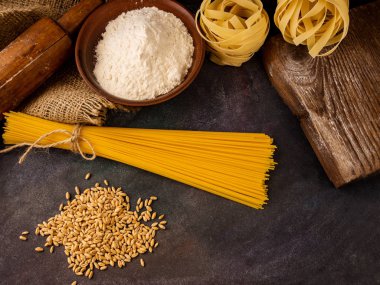 İtalyan Makarna, spagetti, Fettuccine, buğday, haddeleme pin, un 