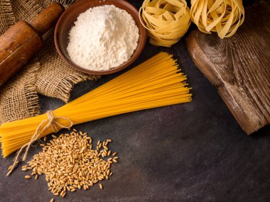 İtalyan Makarna, spagetti, Fettuccine, buğday, haddeleme pin, un 