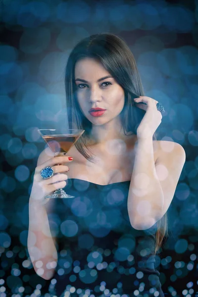 Sexy Diva Met Een Cocktailglas — Stockfoto