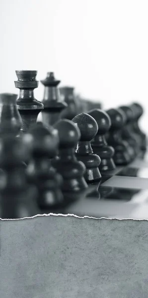 国际象棋棋盘的近景 白色背景 — 图库照片