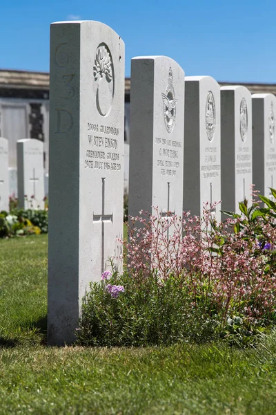 Passendale ベルギー 2015 タイン ベビーベッド世界戦争 つ墓地 Passendale 2015 日にベルギーの世界最大のイギリス戦争の墓地 — ストック写真
