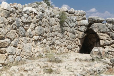 Mycenae Aslanlı Kapı ve hazine mezarları ile Peloponnese içinde sit alanı