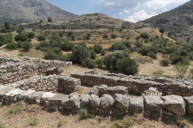 Mycenae Aslanlı Kapı ve hazine mezarları ile Peloponnese içinde sit alanı