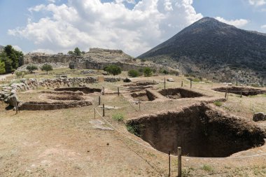 Mycenae Aslanlı Kapı ve hazine mezarları ile Peloponnese içinde sit alanı