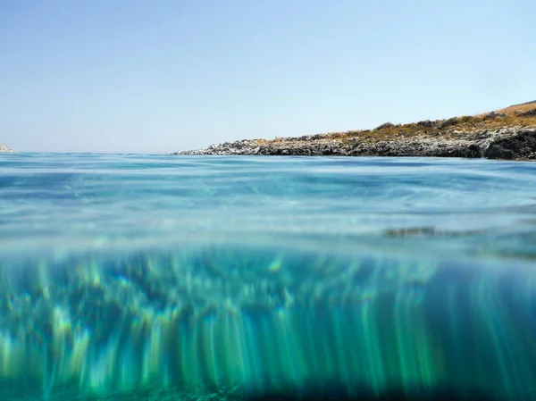 ギリシャの人々の澄んだ水 — ストック写真