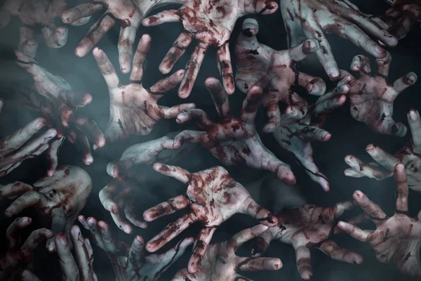 Kanlı zombi eller saldırı