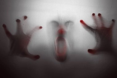 Tuzağa korkutucu palyaço gölge