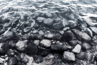 Nehir taşı kapatın