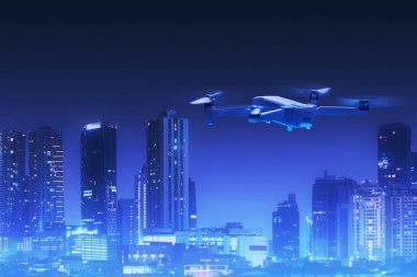 Şehrin üzerinde uçan drone quadcopter 