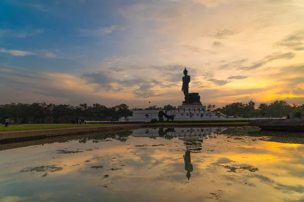 Posąg Buddy wielki — Zdjęcie stockowe