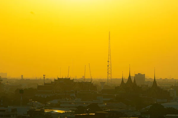 Bangkok city i solnedgång. — Stockfoto