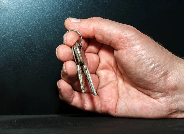 Hand Keys Dark Background — Stock Photo, Image