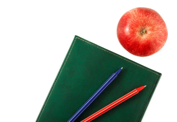 Diario Manzana Roja Pluma Aislados Sobre Fondo Blanco — Foto de Stock