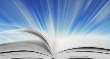 Işıklı açık kitap