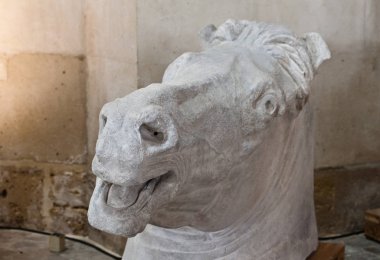 Heykeltraşlar Okulu, restorasyon heykeller, kopya, atölye depo onarımı