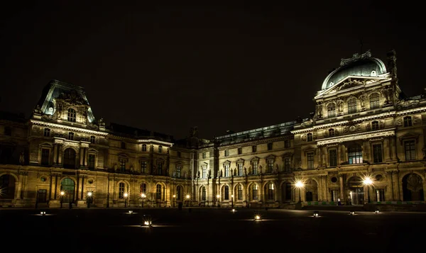 France Paris Museum Louvre Summer Night Red Flash Pyramid — Stock Photo, Image