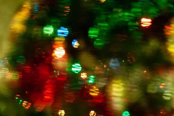 Chispas azules de luz en el árbol de cristmas, luces de abeto — Foto de Stock