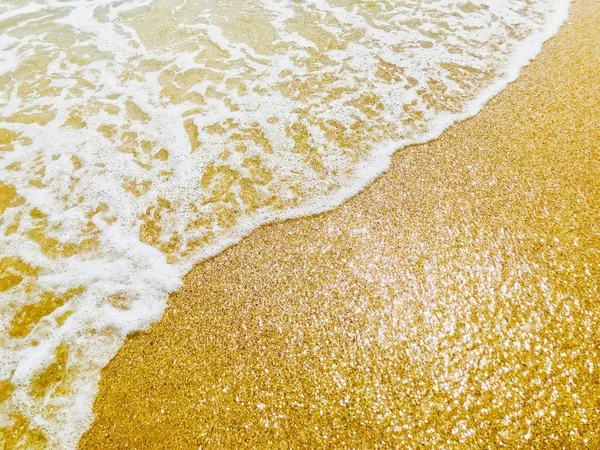 Detailní Záběr Příboje Sandy Beach — Stock fotografie
