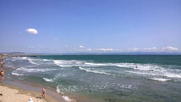 Pomorie Bulgária Junho 2018 Pessoas Praia — Fotografia de Stock